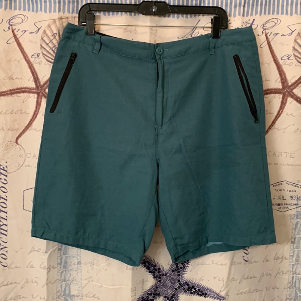 Free world shorts